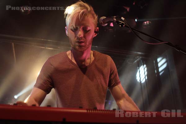 EWERT AND THE TWO DRAGONS - 2015-04-08 - PARIS - La Fleche d'Or - 